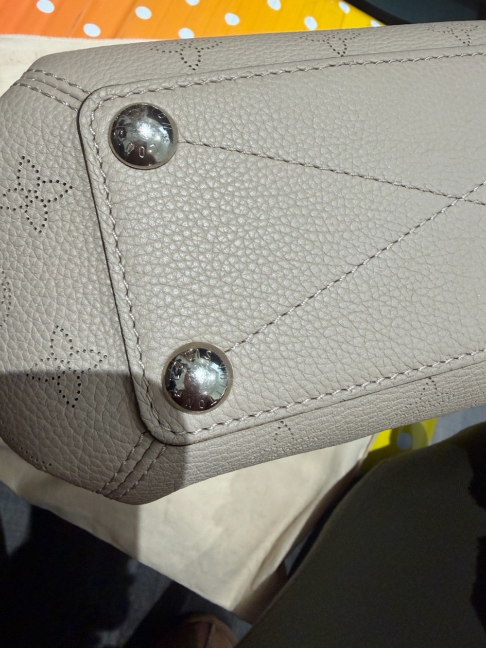 Louis Vuitton - Picture 9 of 15